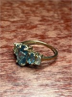 10k Yellow Gold Blue Stone Ring Size 8.5