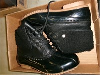 BOOTS SZ 8.5