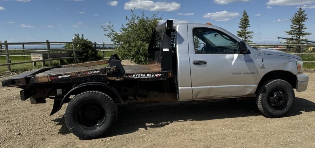 2006 Dodge Ram 3500 Dual Wheel 4WD Truck