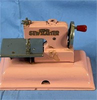 Kay-ee sew master pink sewing machine