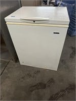 SMALL CHEST FREEZER NEEDS CLEANED