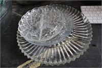 lot of 3 divided serving dishes