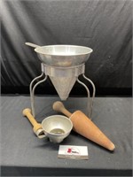 Vintage kitchen items