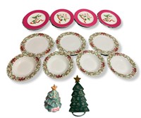 Various Vintage Christmas Holiday Plates & Decor