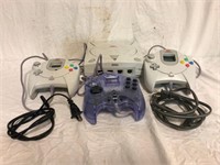 Dreamcast Console & Controllers