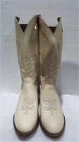 Size 12 EE cowboy boots