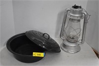 Vintage Washtub w/Lid & Lantern w/Damage
