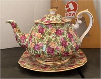 Royal Albert Old Country Roses teapot