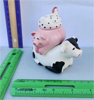 Clay Art Cow Pig Stack Salt&Pepper Shaker set