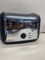 Black n decker toaster