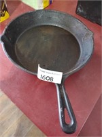 Cast iron skillet