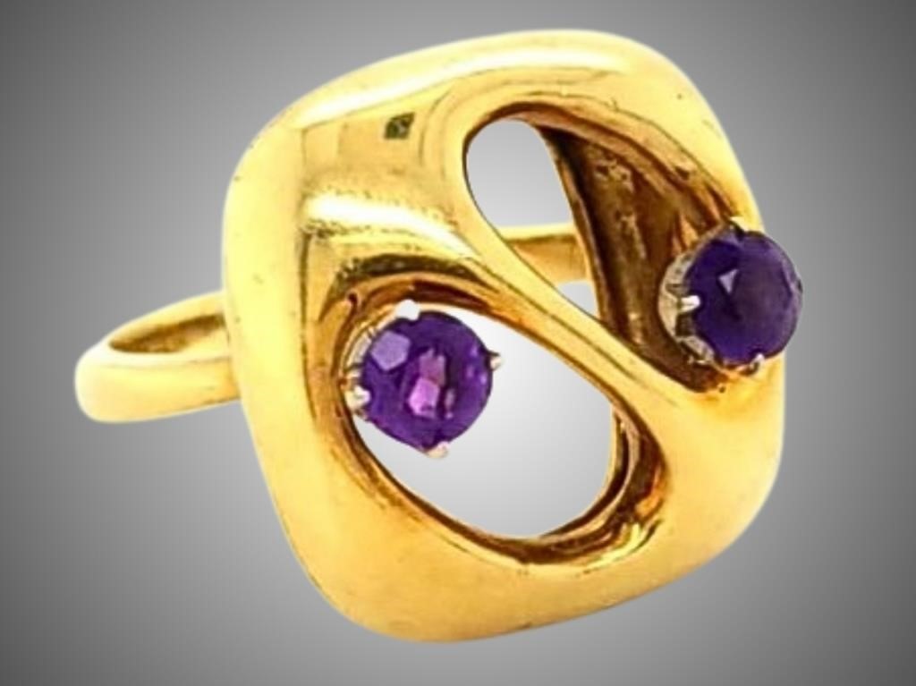 18kt Gold and amethyst ring made in modernistic st