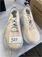 Brooks Glycerin Running Shoes in Women’s 7.5