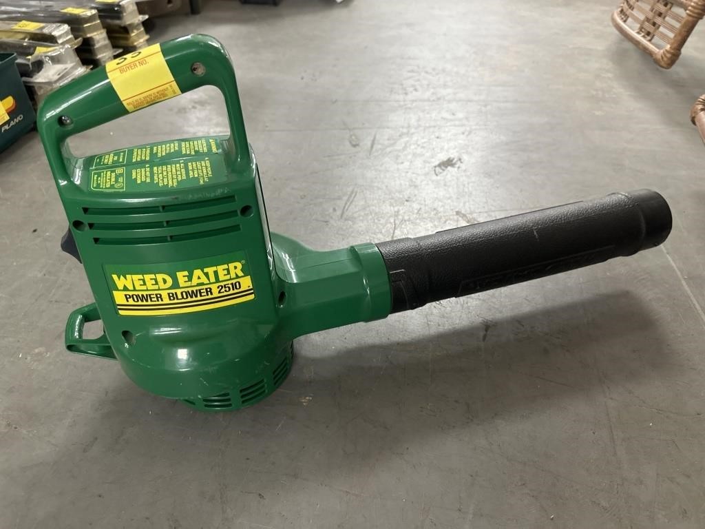 WEED EATER POWER BLOWER - CORDED