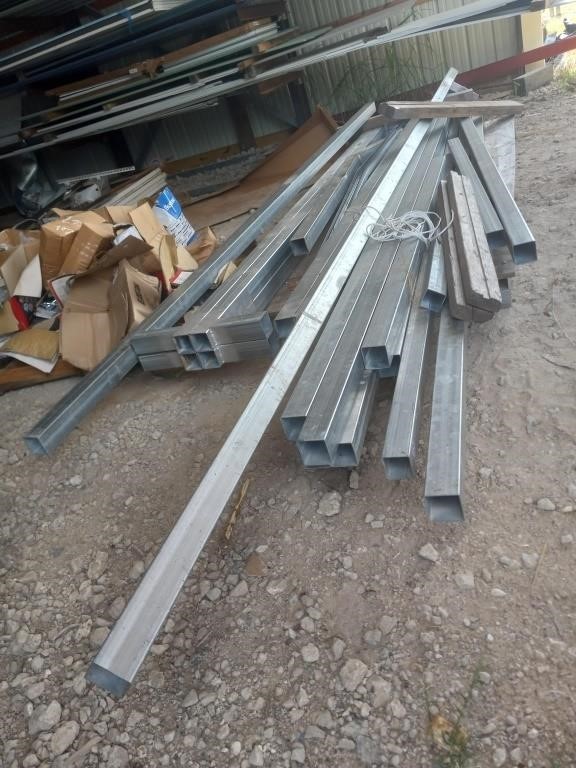 Pallet of misc square tubing