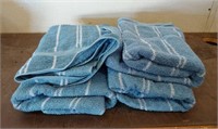 (4) Bath Towels