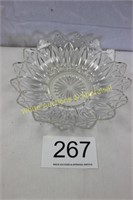 Federal Glass Clear Flower Petal Pattern Serving B