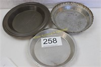 Vintage Aluminum Pie Plates (3)