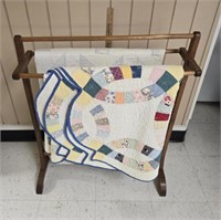 Vintage Quilt Rack, Wedding Ring Quilt & Quilt