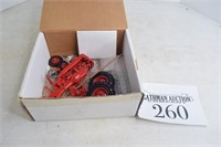 1/16 Farmall B Tractor Kit