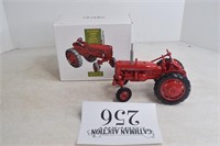 1/16 Farmall 100 High-Clear