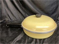 VINTAGE CLUB ALUMINUM FRY PAN & LID