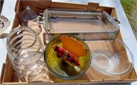 PYREX CAKE DISH WITH METAL CARRIER- HOUSEHOLD