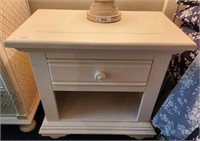 PAIR OF 1 DRAWER NIGHT STANDS