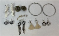 (8) FASHION EARRINGS