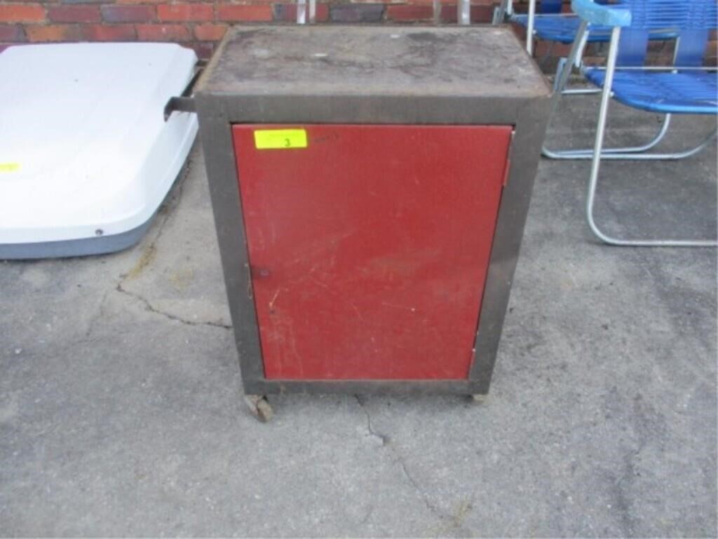 Small metal rollaround cabinet