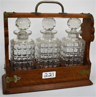 3 bottle decanter set, locking oak case