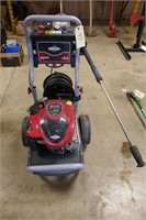 BRIGGS & STRATTON POWER WASHER-2500 PSI (RUNS)