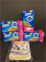 Ziploc 4 boxes x 90 snack size& 7.75 Tab case