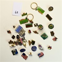 Lot of vintage pins