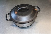 Cast iron pot with lid- lodge