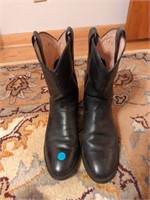 Size 9d Ariat boots