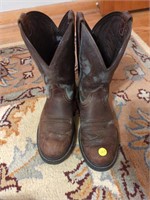 Size 9d Ariat boots