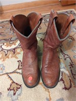 Size 9d Ariat boots