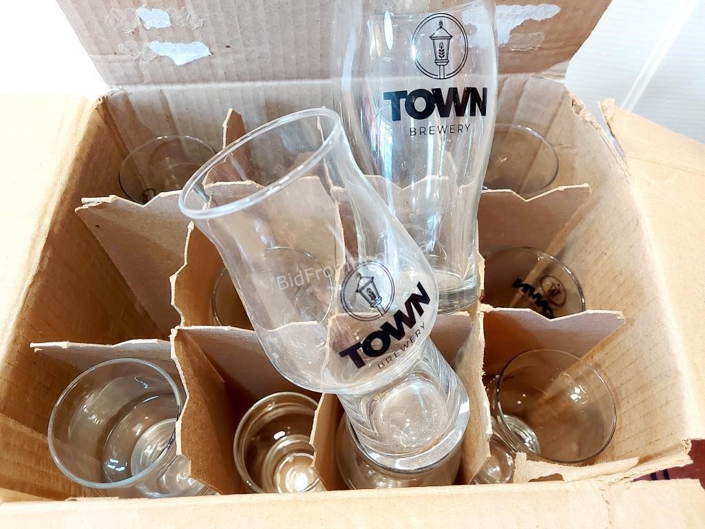 TOWN BREWERY GLASSES
