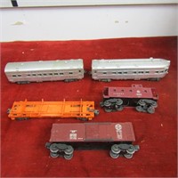 (5) Vintage Lionel cars. 0 scale.