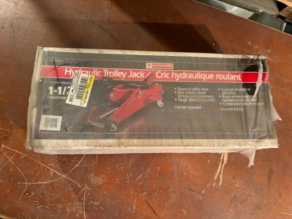 Motomaster Hydraulic Trolley Jack New in Box