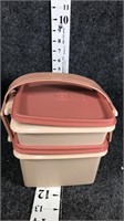 tupperware containers with lids