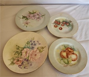 4 vintage decorative plates