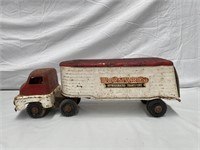 Vintage Boomeroo transport truck