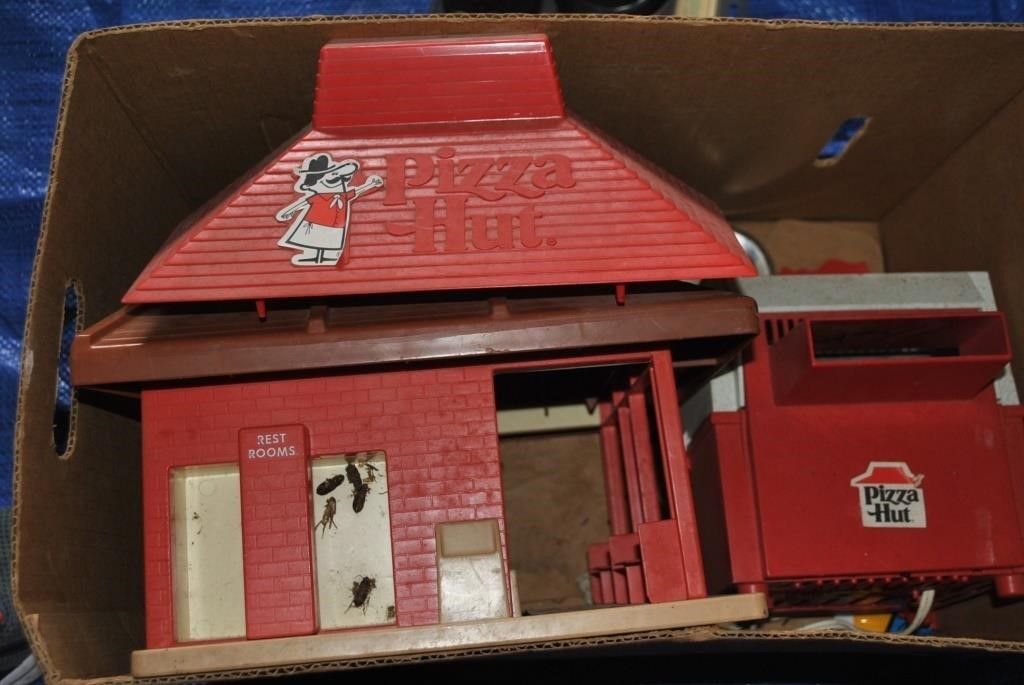 Pizza hut oven and restaurant