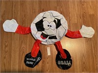 1999 BLOW UP SOCCER BALL W/ARMS & LEGS
