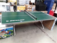 DUNLOP EZ-Fold Outdoor Table Tennis Table