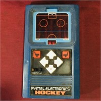 1970 Mattel Electronics Hockey Game (Working)