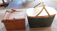 Vintage Hawkeye picnic basket, 19" wide -