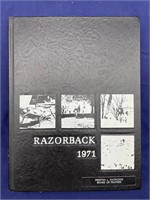 1971 U of A Razorback Yearbook